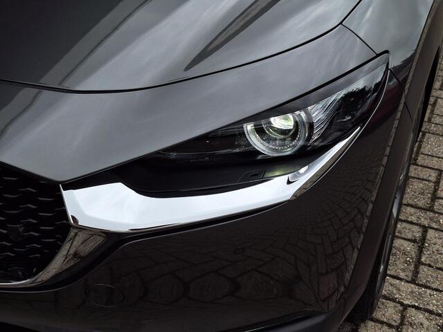 Mazda CX-30 2.0 e-SkyActiv-X M Hybrid Luxury | Apple Carplay/Android Auto | Stoel/stuurverwarming | Elektrische achterklep | Trekhaak | Lichtmetalen velgen | Bose geluidsinstallatie |