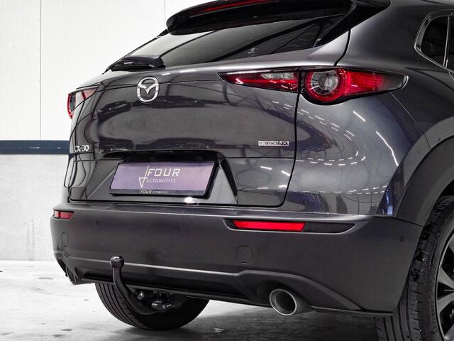 Mazda CX-30 2.0 e-SkyActiv-X M Hybrid Luxury | Trekhaak | BOSE | HUD | Topview | Winter | Nw banden + beurt |