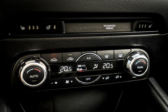 Mazda CX-5 2.0 SkyActiv-G 160 PK 4WD Automaat | Trekhaak | Head-Up | 17 inch LMV | Getint glas