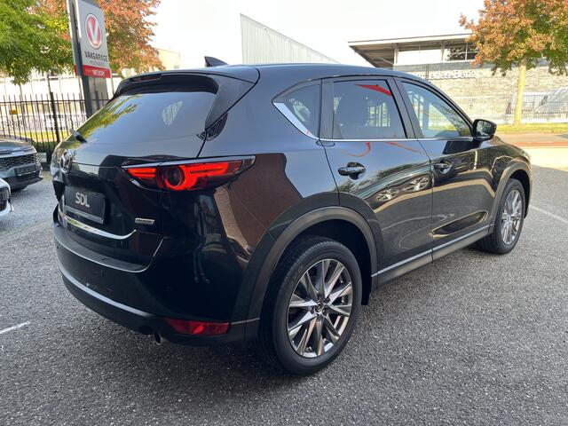 Mazda CX-5 2.0 SkyActiv-G 165 Luxury // FULL LED // 360 CAMERA+SENSOREN // HUD DISPLAY // DODEHOEK // NAVI // STUUR+STOELVERWARMING // ELEK. ACHTERKLEP //