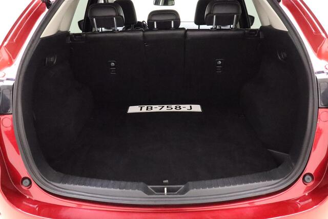 Mazda CX-5 2.0 SkyActiv-G 165 Skylease GT | 2.000 kg trekgewicht! | Lederen bekleding | Camera | Stoelverwarming | Verwarmd stuurwiel | BOSE Audio | Afneembare trekhaak | Keyless Entry & Start | Full LED | Navigatie