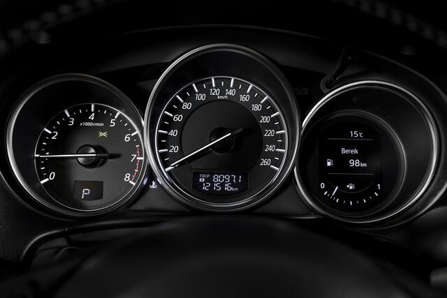 Mazda CX-5 2.0 SkyActiv-G 165 GT-M Line 2WD 165 PK - Automaat | Cruise | Stoelverw. | Trekhaak | Elek. Stoel | PDC | Camera | NAV | ECC | Leder | LM 19" |