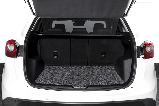 Mazda CX-5 2.0 SkyActiv-G 165 GT-M Line 2WD 165 PK - Automaat | Cruise | Stoelverw. | Trekhaak | Elek. Stoel | PDC | Camera | NAV | ECC | Leder | LM 19" |