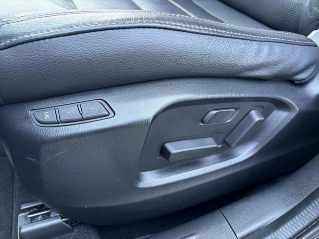 Mazda CX-5 2.0 SkyActiv-G 165 Business Luxury Dealer onderhouden / Apple Carplay-Android Auto / Trekhaak / All-Season banden
