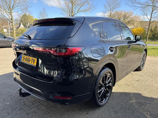 Mazda CX-60 2.5 e-SkyActiv PHEV Homura Plus NL-Auto, Dealer ond., 1e Eig, Trekhaak, Alarm, Bose, Cruise control adaptief, Head-up, Panorama dak, Zwart/Zwart, Navigatie, Apple Carplay/ Android Auto.