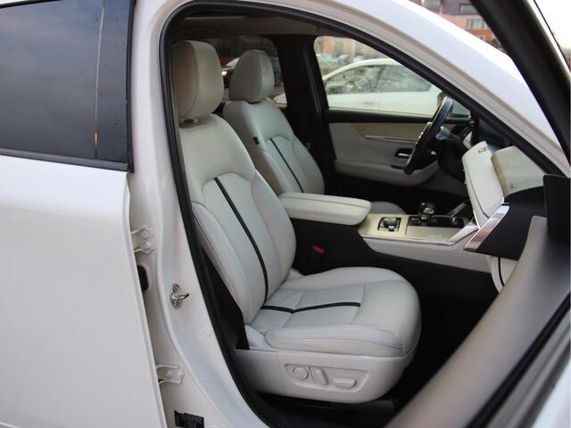 Mazda CX-60 2.5 e-SkyActiv PHEV Takumi Plus Panorama dak, HUD, Trekhaak, FULL OPTIONS Eindejaar aanbieding!