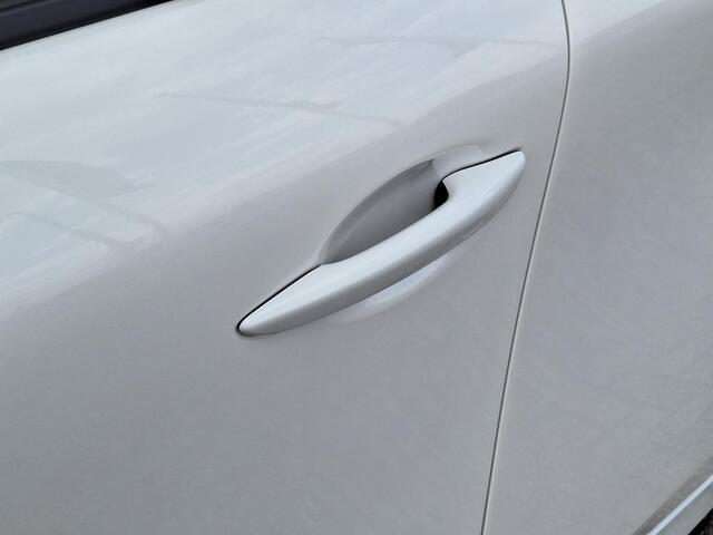 Mazda CX-60 2.5 e-SkyActiv PHEV Homura | Apple Carplay/Android Auto | Panoramisch schuif/kantel dak | Stoelverwarming/verkoeling | Adaptief Cruise Control | Elektrische achterklep |