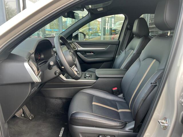 Mazda CX-60 2.5 e-SkyActiv PHEV Homura Business Edition AUTOMAAT | PLUG-IN HYBDRID | 2500kg TREK VERMOGEN | LEDER | Bose AUDIO | EL.A. KLEP | DEMO KORTING | SLECHTS 5.898km |