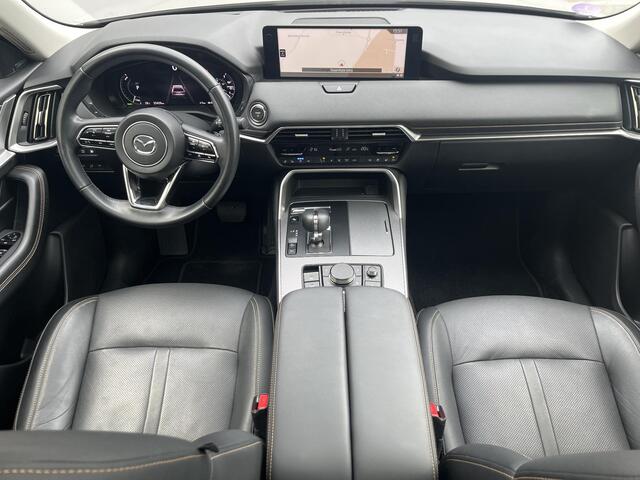Mazda CX-60 2.5 e-SkyActiv PHEV Homura / Trekhaak Uitklapbaar (2.500KG) / AWD / Convenience Pack / Driver Assistance Pack / Panorama Dak / Stoelverwarming Voor&Achter / Dodehoekdetectie Met Correctie / Head-Up Display / Apple Carplay&Android Auto / Full-Map Navigatie