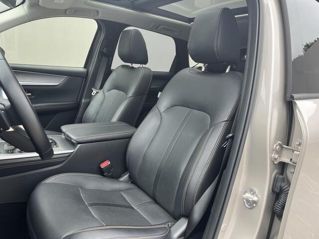 Mazda CX-60 2.5 e-SkyActiv PHEV Homura / Trekhaak Uitklapbaar (2.500KG) / AWD / Convenience Pack / Driver Assistance Pack / Panorama Dak / Stoelverwarming Voor&Achter / Dodehoekdetectie Met Correctie / Head-Up Display / Apple Carplay&Android Auto / Full-Map Navigatie
