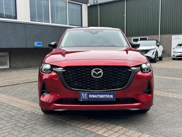 Mazda CX-60 2.5 e-SkyActiv PHEV Homura VAN: 39.900,- VOOR: 37.440,- UW WKVOORDEEL: 2.460,- | Bomvol! | PANO | STOELVERWARMING + VERKOELING | ACHTERBANK VERWARMING | STUURWIEL VERWAMRD | MEM SEATS | ADAP. CRUISE | 12 MND BOVAG GARANTIE |