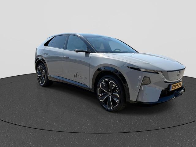 Mazda CX-6e Takumi Plus 78 kWh Digitale buiten- binnenspiegels | Elektrische Trekhaak | Stoelkoeling | AppleCarplay | AndroidAuto