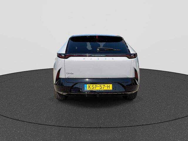 Mazda CX-6e Takumi Plus 78 kWh Digitale buiten- binnenspiegels | Elektrische Trekhaak | Stoelkoeling | AppleCarplay | AndroidAuto