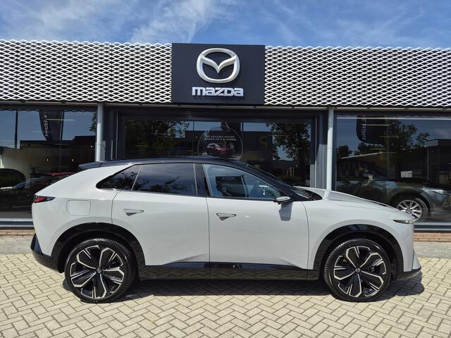 Mazda CX-6e Takumi Plus 78 kWh NAVI | RONDOMZICHT CAMERA | 21 INCH LMV | PANORAMA DAK LEVERING 2026 (PROFITEER DIT JAAR NOG VAN DE 18 % BIJTELLING)