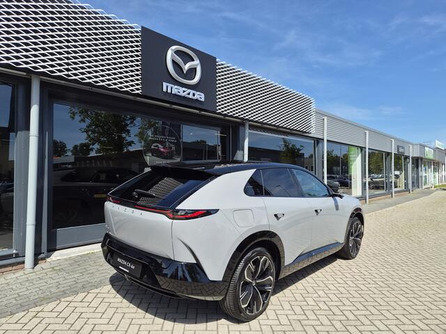 Mazda CX-6e Takumi Plus 78 kWh NAVI | RONDOMZICHT CAMERA | 21 INCH LMV | PANORAMA DAK LEVERING 2026 (PROFITEER DIT JAAR NOG VAN DE 18 % BIJTELLING)