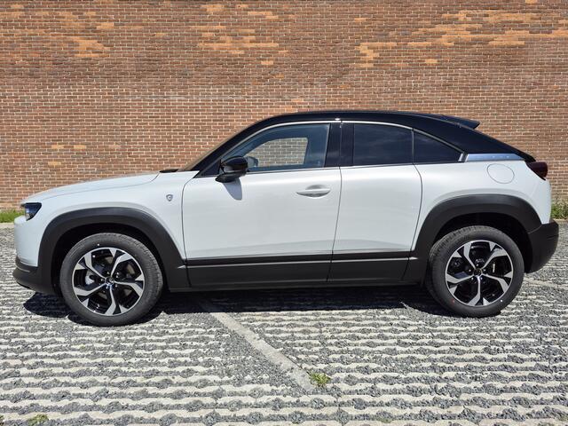 Mazda MX-30 e-SkyActiv R-EV 170 ¤ 8000,- KORTING | Exclusive-line | HYBRID DEAL | VAN ¤ 40.840,- VOOR ¤ 32.840,-