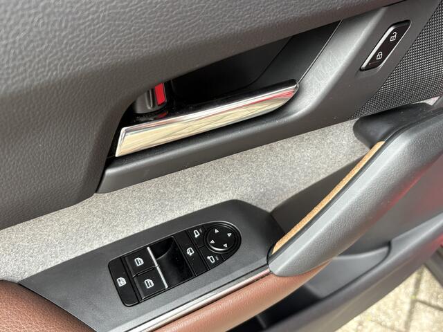 Mazda MX-30 e-SkyActiv 145 Luxury 36 kWh | Navigatie | Camera | Head-Up Display | Stoelverwarming | Adaptieve Cruise Control |