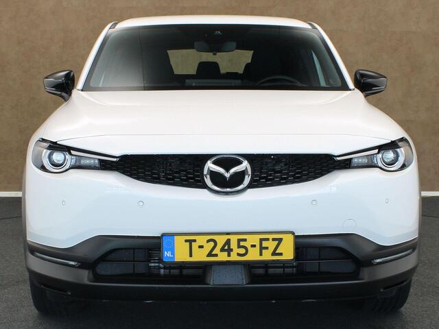 Mazda MX-30 e-SkyActiv EV 145 Prime-line 36 kWh - ORIGINEEL NEDERLANDSE AUTO - PARKEERSENSOREN VOOR EN ACHTER - HEAD-UP DISPLAY - NAVIGATIE - ACHTERUITRIJ CAMERA - KEYLESS ENTRY & START