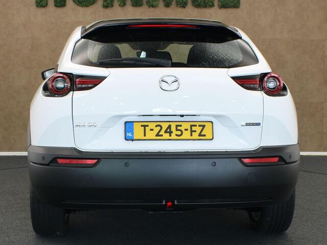 Mazda MX-30 e-SkyActiv EV 145 Prime-line 36 kWh - ORIGINEEL NEDERLANDSE AUTO - PARKEERSENSOREN VOOR EN ACHTER - HEAD-UP DISPLAY - NAVIGATIE - ACHTERUITRIJ CAMERA - KEYLESS ENTRY & START