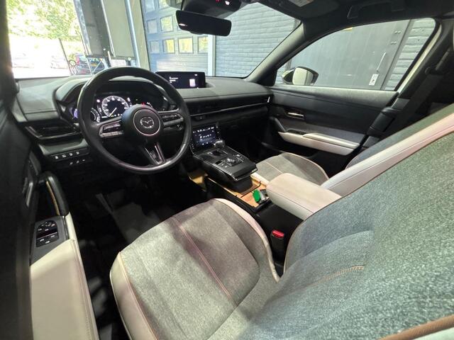 Mazda MX-30 e-SkyActiv 145 First Edition 36 kWh | Panoramadak | Head-Up | 360 Camera | Bose Sound