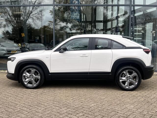 Mazda MX-30 e-SkyActiv EV 145 Prime-line 36 kWh AUTOMAAT | PARKEERSENSOREN V+A | DODEHOEKDETECTIE | ACHTERUITRIJCAMERA | ADAPT. CRUISE CONTROL | KEYLESS | CLIMATE CONTROL | CARPLAY |