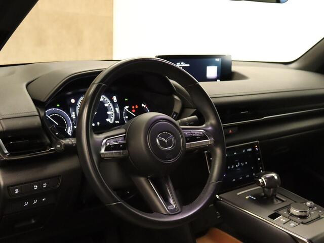 Mazda MX-30 e-SkyActiv 145 First Edition 36 kWh - SOH 94.6%! - ORIGINEEL NEDERLANDSE AUTO - ADAPTIEVE CRUISE CONTROL - APPLE CARPLAY/ANDROID AUTO - DODEHOEKDETECTIE - NAVIGATIE - HEAD UP DISPLAY - EXTRA GETINT GLAS - CLIMATE CONTROL - STOELVERWARMING VOORZIJDE -