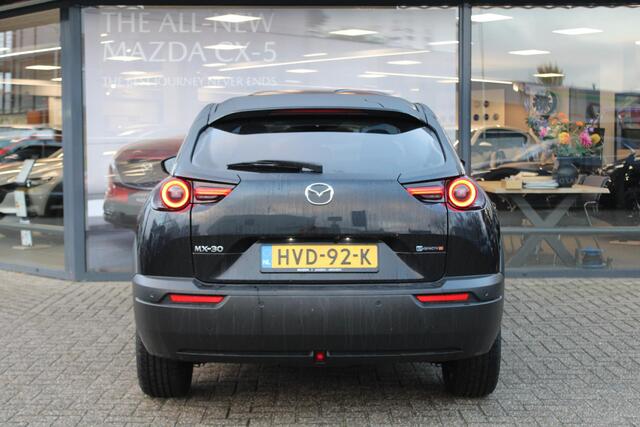 Mazda MX-30 e-SkyActiv R-EV 170 Advantage , Demovoordeel ¤ 10.190-, Adap.Cruise, Navi, Apple Carplay, Clima, Camera, PDC, HUD, Stoelverwarming, 18" LMV