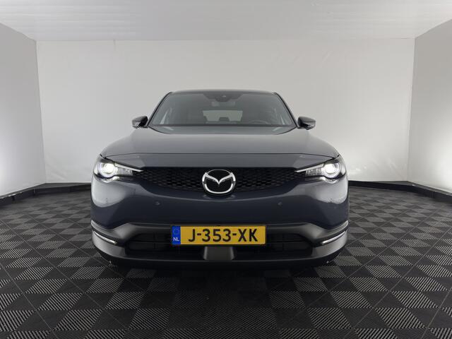 Mazda MX-30 e-SkyActiv 145 First Edition 36 kWh {SOH-92%} (INCL-BTW) *LEATHER-MICROFIBRE | FULL-LED | NAVI-FULLMAP | CCS-FASTLOADER | KEYLESS | BLIND-SPOT | ADAPT.-CRUISE | HEAD-UP | CAMERA | DIGI-COCKPIT | MEMORY-PACK | SHIFT-PADDLES | ...