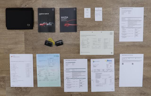 Mazda MX-5 RF 1.5 SkyActiv G Edition 100 BOSE Leder Navi Matrix-LED App connect Stoelverwarming Camera DAB Cruise control PDC Dealer onderhouden Keyless