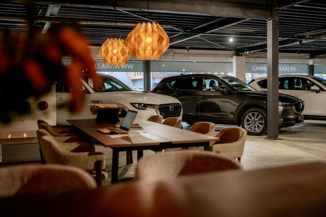 Mazda MX-5 1.5 SkyActiv-G 132 Homura RECARO-SPORTSTOELEN (LEDER) | NAVI | LED | ACHTERUITRIJCAMERA 53.540,- -3000 inruilvoordeel 6 JAAR GARANTIE!