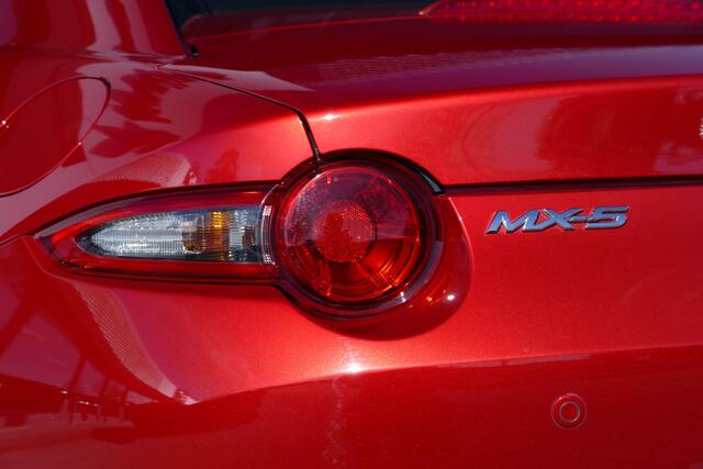 Mazda MX-5 RF 2.0 SKYACTIV-G 160 GT-M | Bose | Keyless | Leder | RIJKLAARPRIJS!!