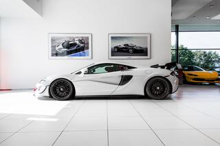 mclaren-570s-gt4-~munsterhuis-sport