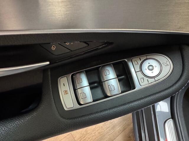 Mercedes-Benz 300 C-Klasse Estate 300e Business Solution AMG Limited / Virtual Cockpit /