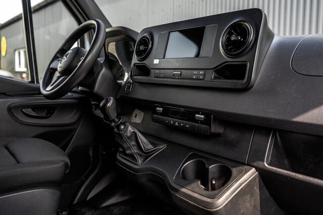 Mercedes-Benz 311 CDI Sprinter L2H2 | Mbux | CarPlay | Climate | Camera | Inrichting | Omvormer | Oprijplaat | Euro 6