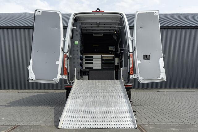 Mercedes-Benz 311 CDI Sprinter L2H2 | Mbux | CarPlay | Climate | Camera | Inrichting | Omvormer | Oprijplaat | Euro 6