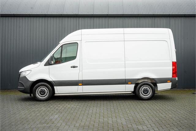 Mercedes-Benz 311 CDI Sprinter L2H2 | Volledig Ingericht | Mbux | Camera | Navi | Climatronic