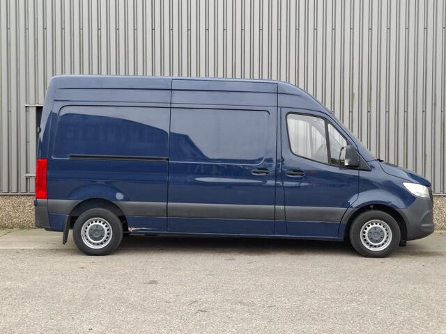 Mercedes-Benz 311 CDI Sprinter 2.2 L2H2 AIRCO / CAMERA / 3 ZITS / DEALER ONDERHOUDEN / NAVI