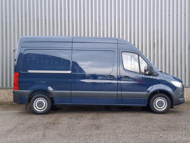 Mercedes-Benz 311 CDI Sprinter 2.2 L2H2 / AIRCO / CAMERA / 3 ZITS / DEALER ONDERHOUDEN / NAVI