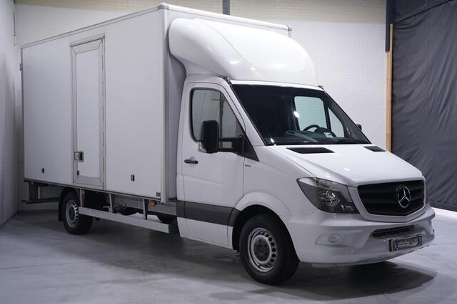 Mercedes-Benz 311 CDI Sprinter Automaat Bakwagen met Deuren 20M3 Airco, Dakspoiler, LxBxH 430x210x220 cm, NAP, 3-Zits