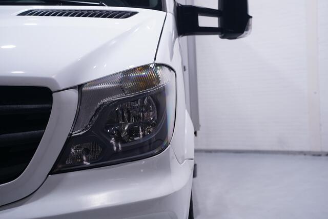 Mercedes-Benz 311 CDI Sprinter Automaat Bakwagen met Deuren 20M3 Airco, Dakspoiler, LxBxH 430x210x220 cm, NAP, 3-Zits