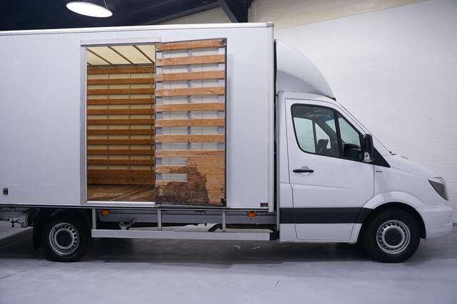 Mercedes-Benz 311 CDI Sprinter Automaat Bakwagen met Deuren 20M3 Airco, Dakspoiler, LxBxH 430x210x220 cm, NAP, 3-Zits