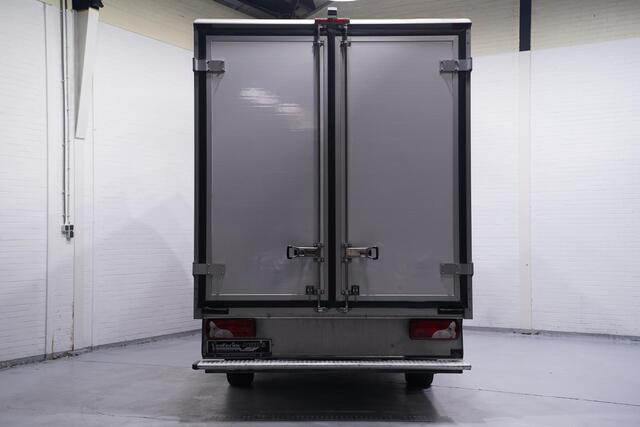Mercedes-Benz 311 CDI Sprinter Automaat Bakwagen met Deuren 20M3 Airco, Dakspoiler, LxBxH 430x210x220 cm, NAP, 3-Zits