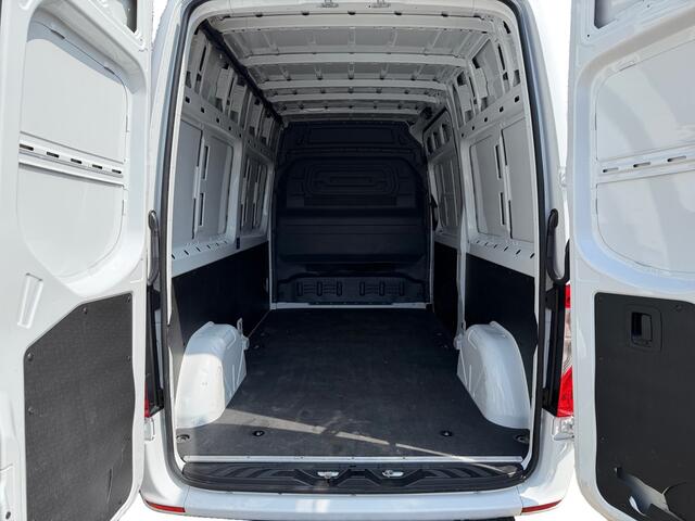 Mercedes-Benz 311 CDI Sprinter 2.2 L2 H2 AMG Night Edition Aut- Design Leder, Carplay, Android Auto, Camera, 3200kg Trekgewicht
