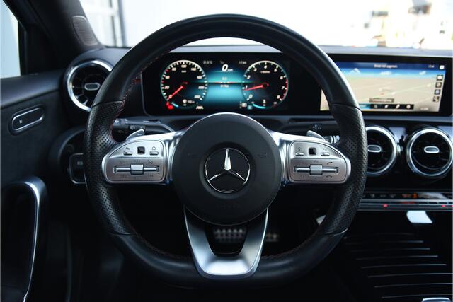 Mercedes-Benz A-KLASSE 200 AMG Line