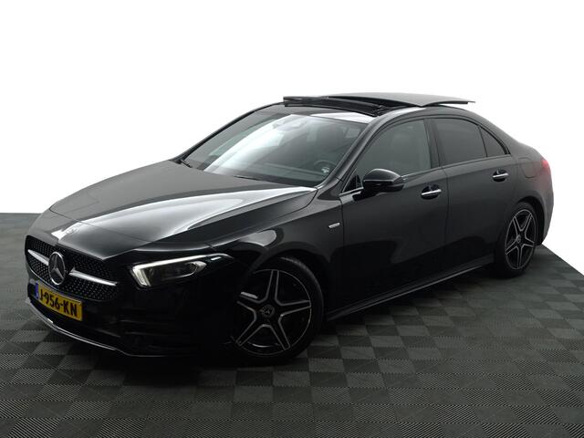 Mercedes-Benz A-KLASSE 180 d AMG Night Edition Aut- Panodak, Sfeerverlichting, Memory Seats, Zitcomfort, Camera, Xenon Led