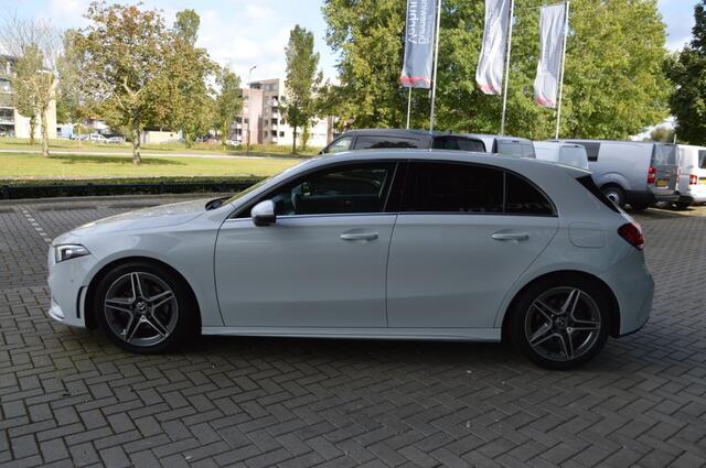 Mercedes-Benz A-KLASSE 200 Business Solution AMG Wide screen Trekhaak Camera Carplay