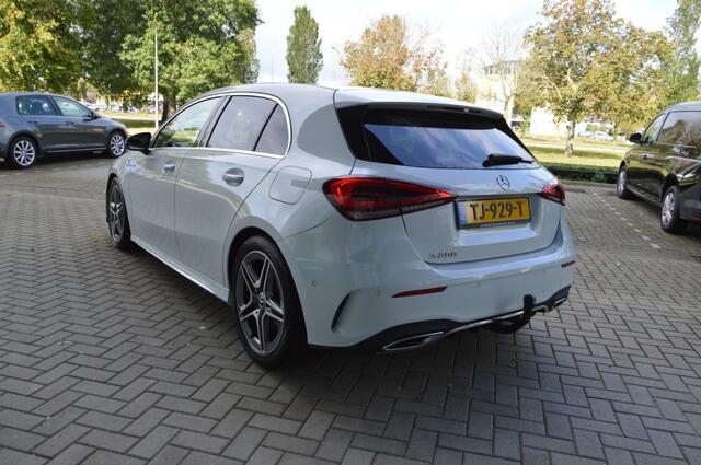 Mercedes-Benz A-KLASSE 200 Business Solution AMG Wide screen Trekhaak Camera Carplay