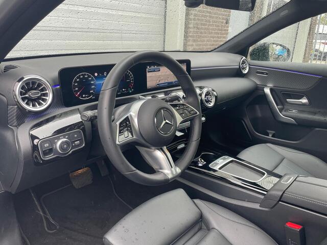 Mercedes-Benz A-KLASSE 250 e Luxury Line | Panoramadak | Nightpakket |