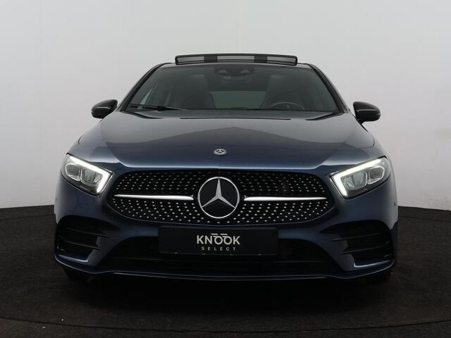 Mercedes-Benz A-KLASSE 250 AMG Line | 19" | Panorama | Sfeer |