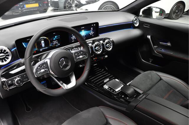 Mercedes-Benz A-KLASSE AMG 35 4MATIC Premium+ Pano Aero Pack Leer Ambient
